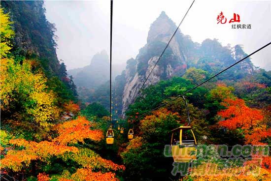 深秋去堯山賞紅葉、泡溫泉、拜大佛