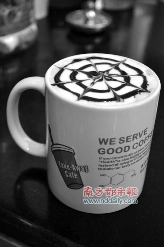 多巴胺行動(dòng)咖啡店的摩卡,入口醇滑。