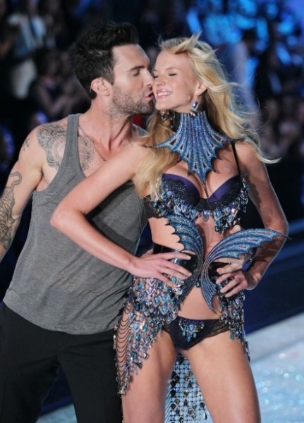 誰能有幸約會(huì)天使？維秘超模們的男星后宮團(tuán)