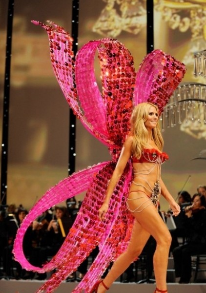 誰能有幸約會(huì)天使？維秘超模們的男星后宮團(tuán)