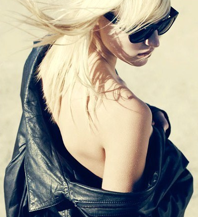 女士的肩膀要跟男士一樣 肩膀看你有多少福氣 女士的肩膀要跟男士一樣 肩膀看你有多少福氣