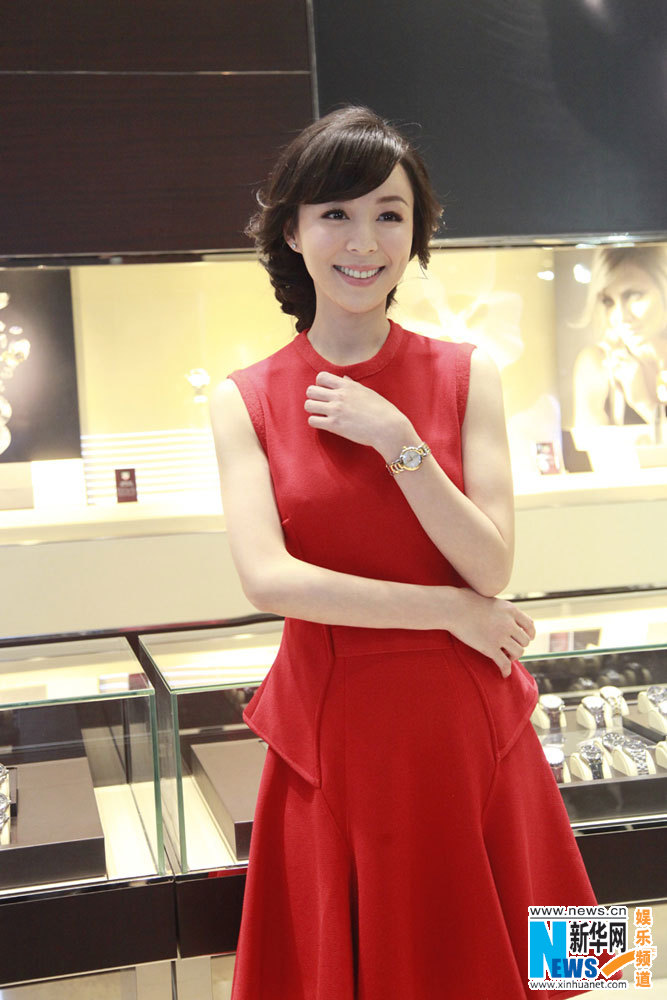 張靜初中國風(fēng)紅裙亮相 嬌艷俏麗笑容甜美楚楚動人 張靜初中國風(fēng)紅裙亮相 嬌艷俏麗笑容甜美楚楚動人