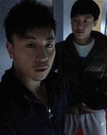 釋小龍與工作人員之前的合影。（資料圖）