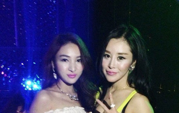 2013年6月15日，郭美美在澳門(mén)包下整間酒吧舉辦Party慶祝生日
