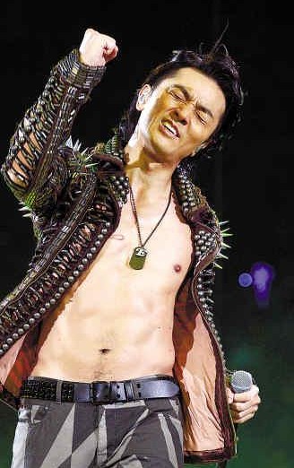 鄭伊健演唱會現(xiàn)場 鄭伊健演唱會現(xiàn)場