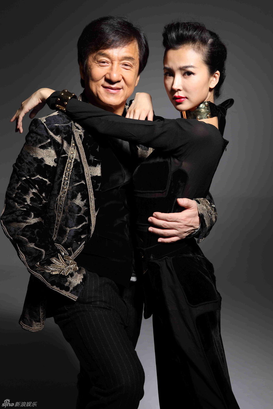 成龍姚星彤賀歲大片摩登時(shí)尚 成龍姚星彤賀歲大片摩登時(shí)尚