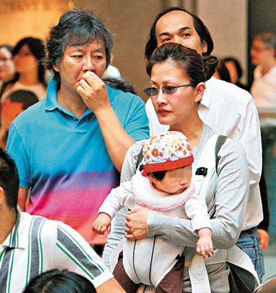 陳慧珊和老公鐘家鴻、女兒