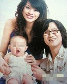 汪峰、葛薈婕和女兒