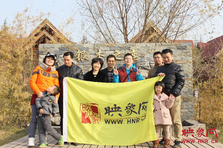 來張小合影，好多朋友都在其他地方玩，已經(jīng)嗨的叫不回來……