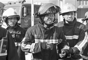  聽聞尹進(jìn)良、陳偉、尹智慧犧牲，戰(zhàn)友們悲痛不已