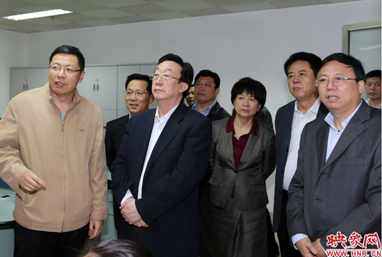 5月9日上午11點(diǎn)10分，河南省委書(shū)記郭庚茂一行來(lái)到映象網(wǎng)視察。映象網(wǎng)記者 邵恰 段晉哲攝