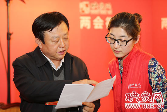 全國(guó)人大代表喬彬接受映象網(wǎng)采訪(fǎng)。