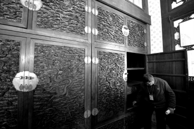      黃花梨家具。