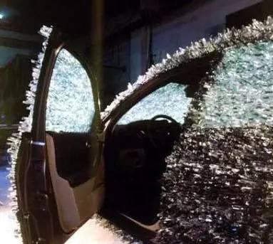 驚！車主用玻璃渣改裝瑪莎拉蒂