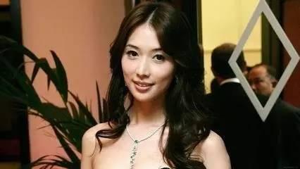 宋丹丹一條微博疑似又把林志玲陳冠希罵戰(zhàn)推向新高度！