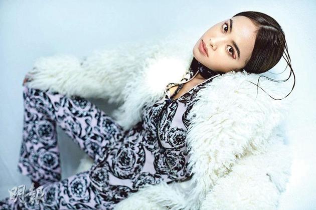 蔡依林的新歌高唱要勇敢做自己，沒想到MV卻鬧出風波。