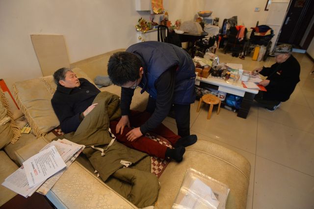 老人為給子女多留遺產(chǎn) 投資80萬(wàn)元遇騙局分文無(wú)歸 老人為給子女多留遺產(chǎn) 投資80萬(wàn)元遇騙局分文無(wú)歸