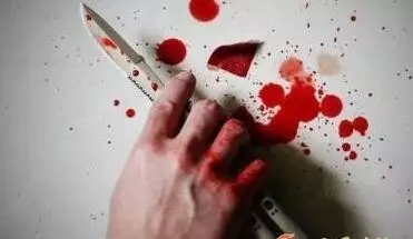 男子用被子捂死妻子 在其胸部、腹部寫下我愛你