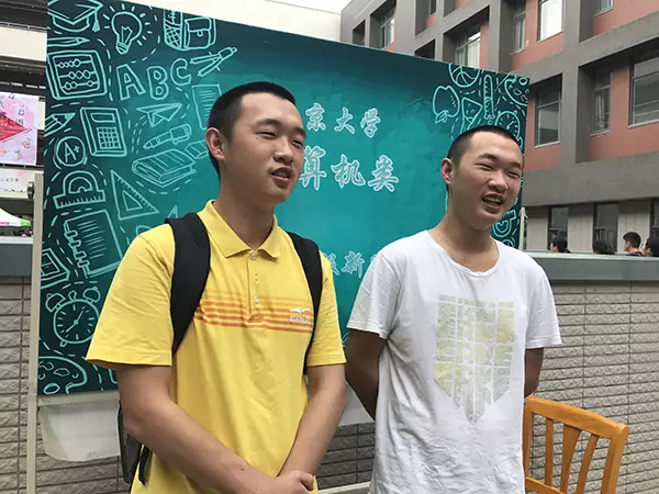 雙胞胎兄弟陳于勤、陳于思。