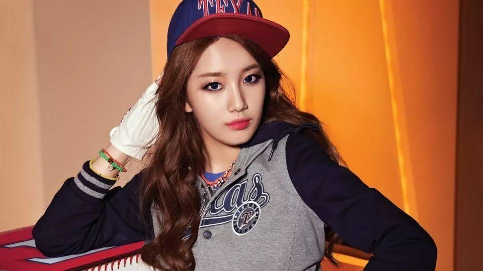 從李敏鎬到李棟旭，再次分手的“男神收割機(jī)”裴秀智被嘲太花心？