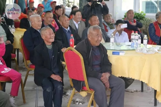 臺上展風采，臺下笑開懷