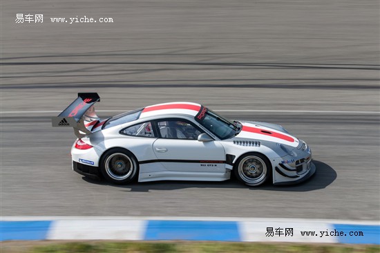 保時(shí)捷升級(jí)911 GT3 R賽車