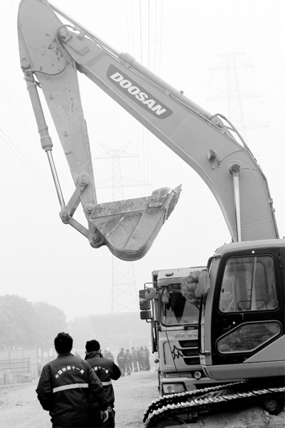昨天，鄭州地鐵5號線配套工程在鄭州市西站路開工