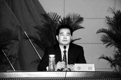 濮陽市委常委、市委政法委書記李剛