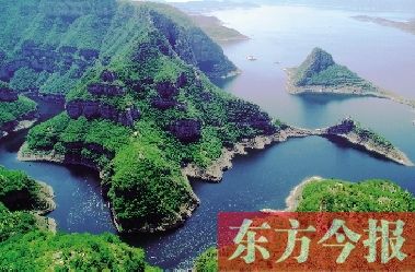 碧水藍天有綠色,是濟源人生活的愿望。如今,正是因為濟源有山有水,綠樹成蔭,很多在外工作的濟源人慢慢選擇回家鄉(xiāng)買房定居。