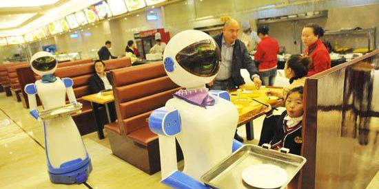 寧波一餐廳現(xiàn)機器人“服務員”