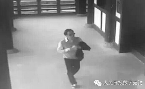 無錫市委副書記蔣洪亮跳塔自殺現(xiàn)場圖 無錫市委副書記蔣洪亮跳塔自殺現(xiàn)場圖