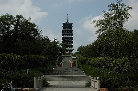 無錫市委副書記蔣洪亮跳塔自殺現(xiàn)場圖 無錫市委副書記蔣洪亮跳塔自殺現(xiàn)場圖