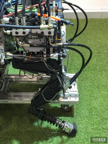 國產(chǎn)“大狗”機器人真身曝光 國產(chǎn)“大狗”機器人真身曝光