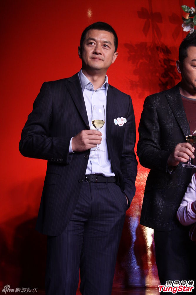 李亞鵬、郭濤父子相活動