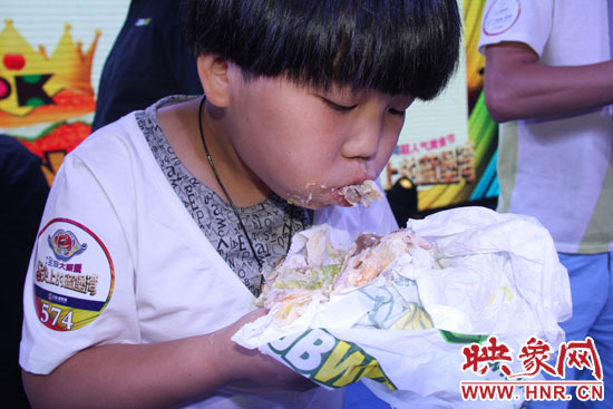 吃漢堡比賽。