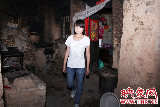 離大學校門,只有“一步之遙”的孩子。