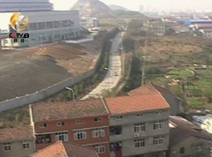 本應(yīng)沒有居民樓的區(qū)域，布滿密密麻麻的樓房