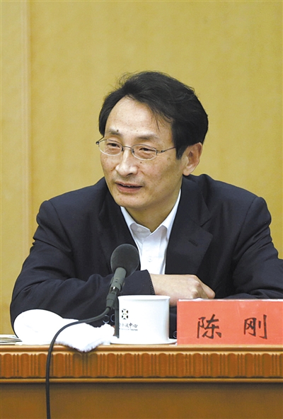 昨日，北京市人大代表、北京市副市長(zhǎng)陳剛參與豐臺(tái)團(tuán)小組討論。 新京報(bào)記者 浦峰 攝