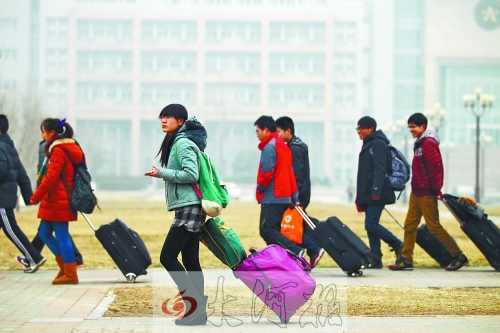 這不是拉桿箱的秀臺，這是行李的改頭換代，今天，你“拉桿箱”了嗎？