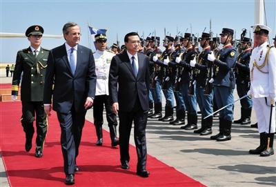 　6月19日，國(guó)務(wù)院總理李克強(qiáng)乘專機(jī)抵達(dá)雅典國(guó)際機(jī)場(chǎng)，開(kāi)始對(duì)希臘進(jìn)行正式訪問(wèn)。