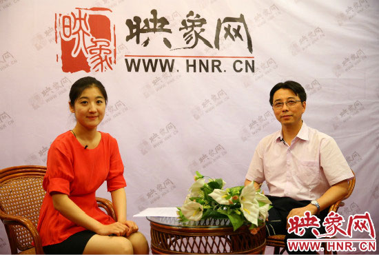 南京大學(xué)河南招生組負(fù)責(zé)人武港山教授做客映象網(wǎng)2014高招“名校面對(duì)面”系列視頻訪談。