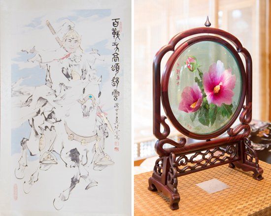 　當(dāng)?shù)貢r間2014年7月4日，中國國家主席習(xí)近平向韓國總統(tǒng)樸槿惠贈送的趙云畫像（左）和木槿花玻璃工藝