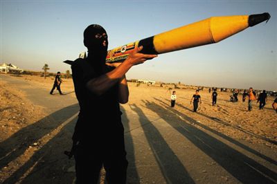 卡薩姆火箭：哈馬斯山寨版喀秋莎火箭，射程約10公里。