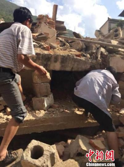 昭通消防已抵達魯?shù)榭h城有人員受傷 昭通消防已抵達魯?shù)榭h城有人員受傷