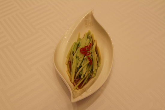 白灼翠芥蘭。 花惠生 供圖