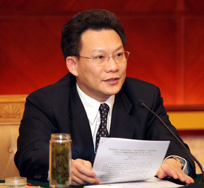 內(nèi)蒙古自治區(qū)黨委常委、自治區(qū)政府副主席潘逸陽