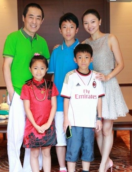 張藝謀全家福 張藝謀全家福