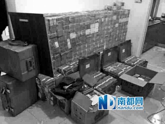 　馬超群家中金條清點現(xiàn)場。C FP圖片