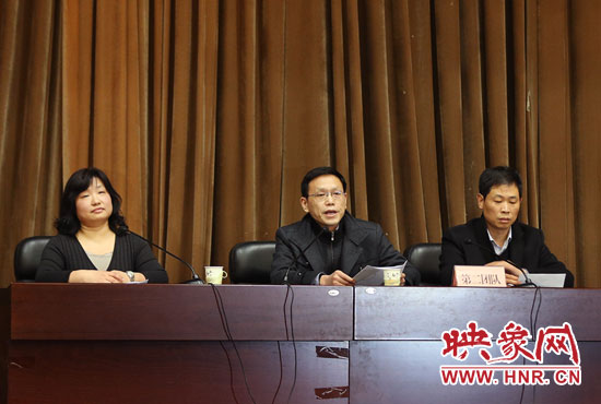 第二組競聘團(tuán)隊(duì)，胡士才（中）朱金星（右）趙瑞瑩（左）。