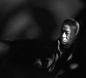 遲貴柱被判無(wú)罪后，怎么也高興不起來(lái)。